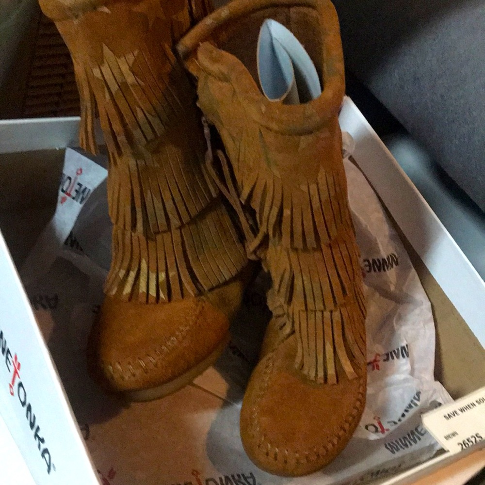 Minnetonka Star Layers Boot